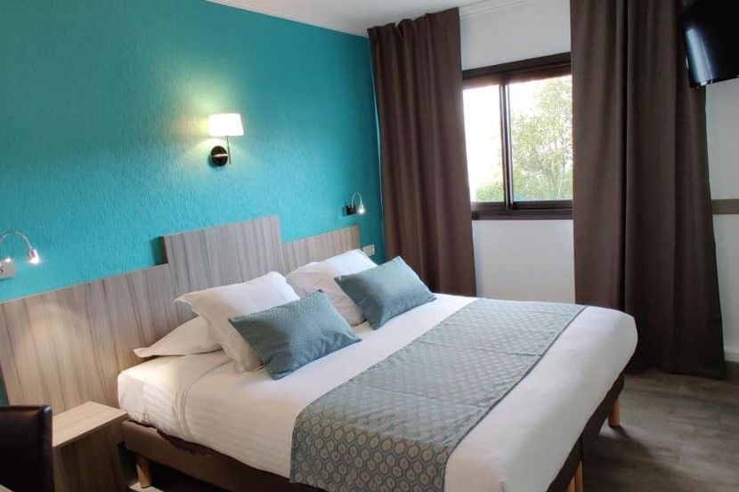 Logis Hôtel Les Bleuets - Royan