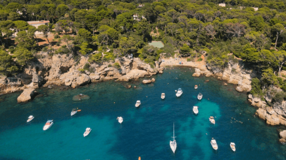 ⛵ Discover Cap d'Antibes by boat