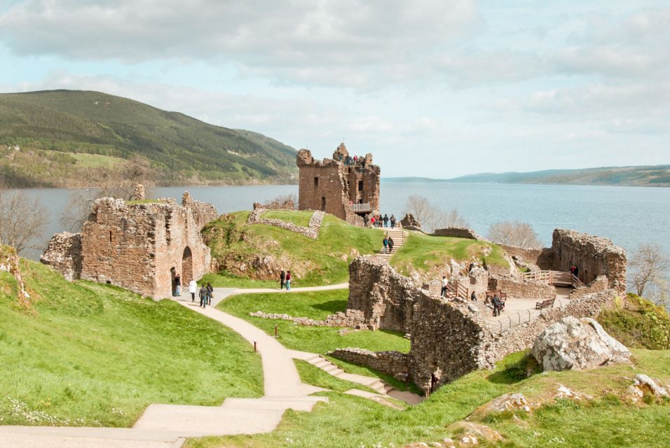 Depuis Inverness : journée dans les Highlands et Loch Ness