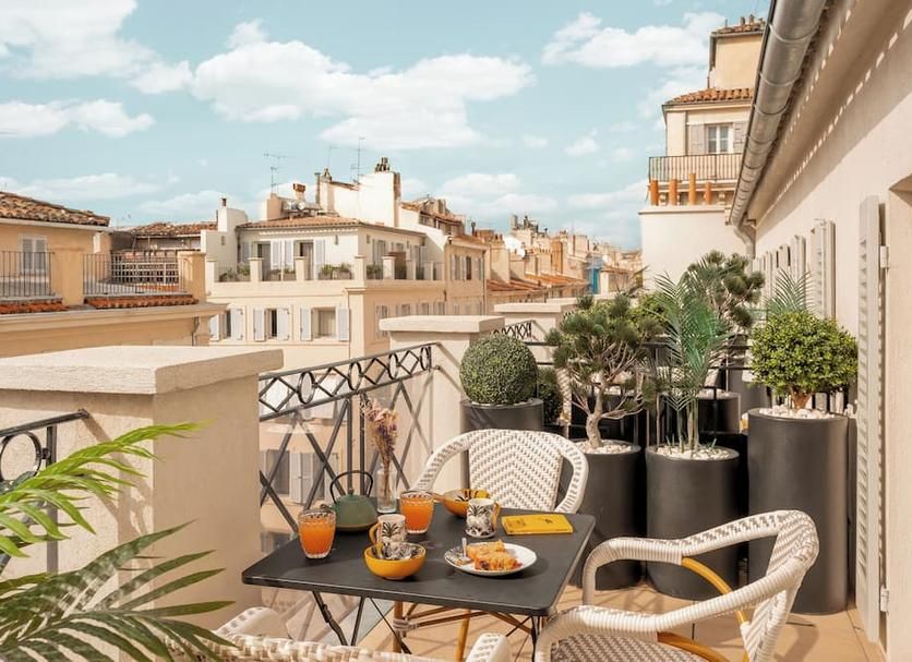Maisons du Monde Hôtel & Suites - Marseille Vieux Port 4*