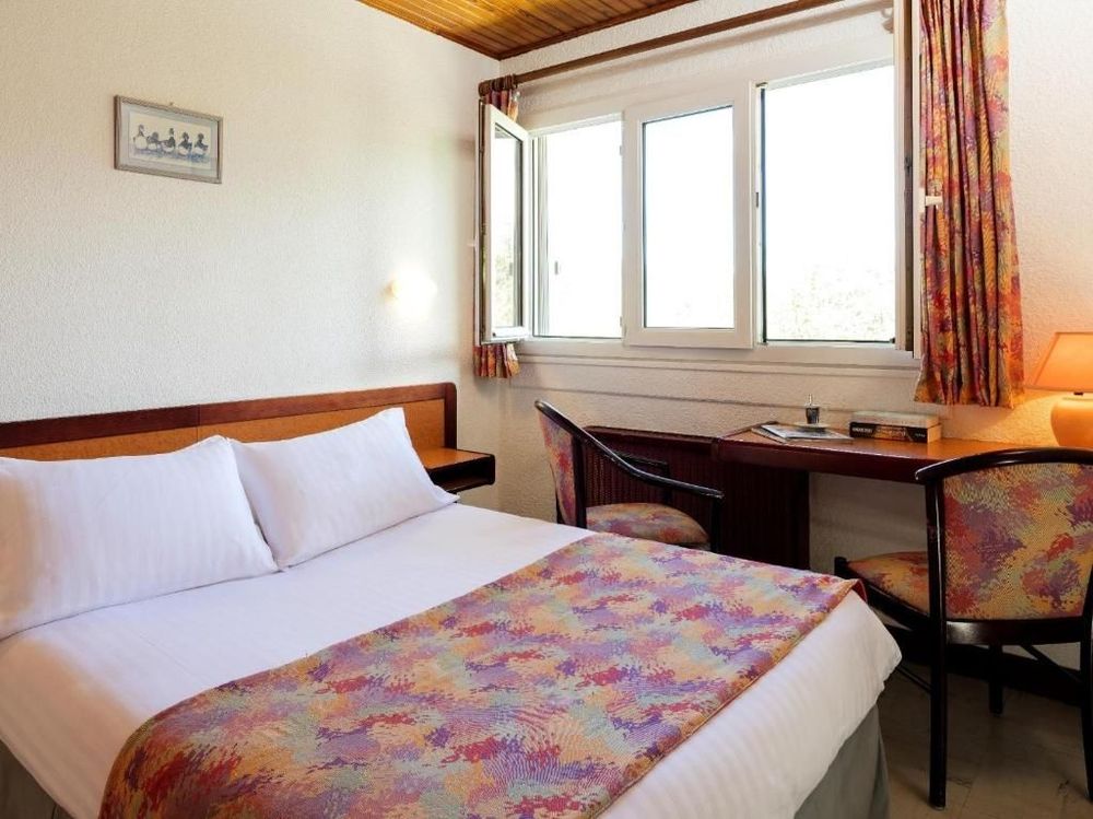Logis Hotel Eden Lac - Savines