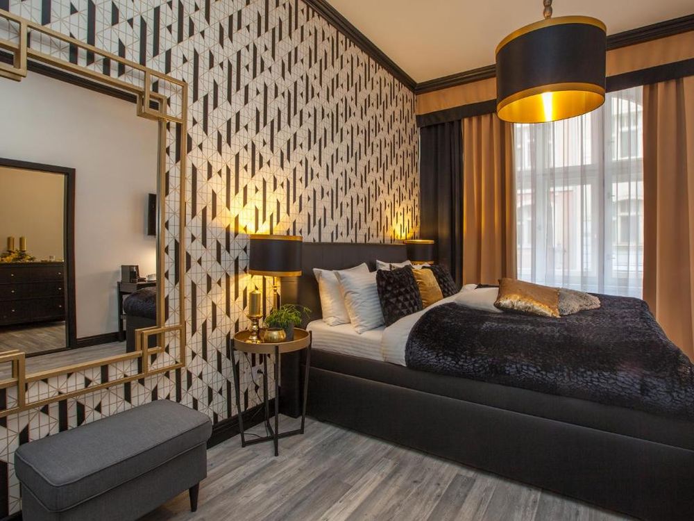 Golden Prague Rooms