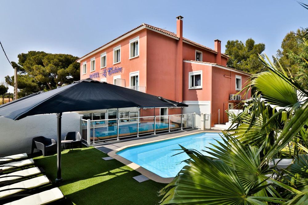 Hotel La Tuiliere 3*