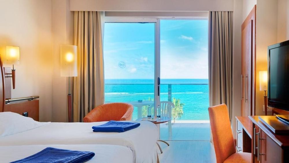 BULL Reina Isabel & Spa