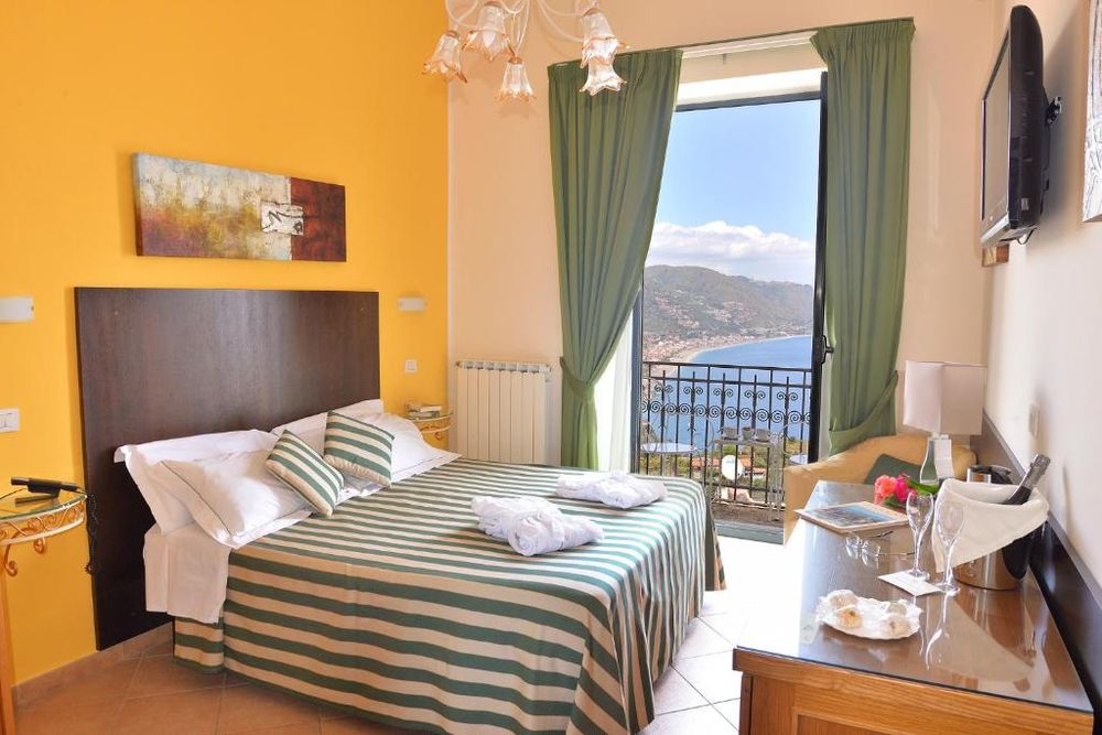 Hotel "La Pensione Svizzera" 3*