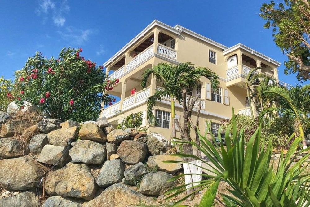 Villas with ocean views