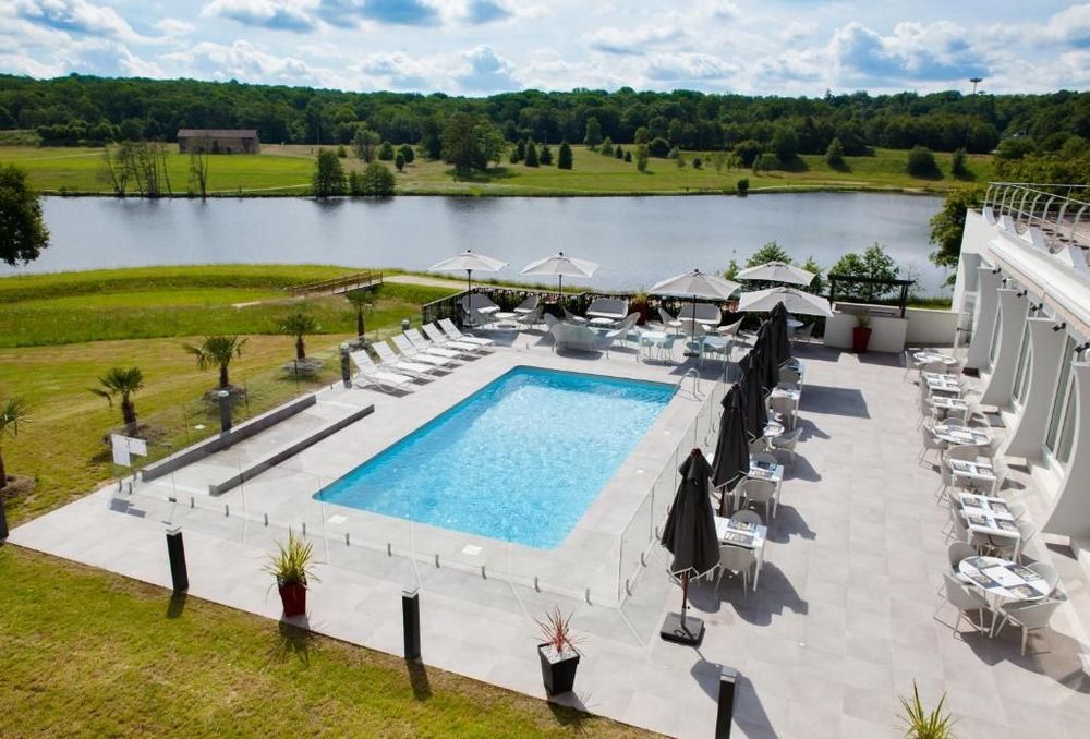 Novotel Limoges Le Lac 4*