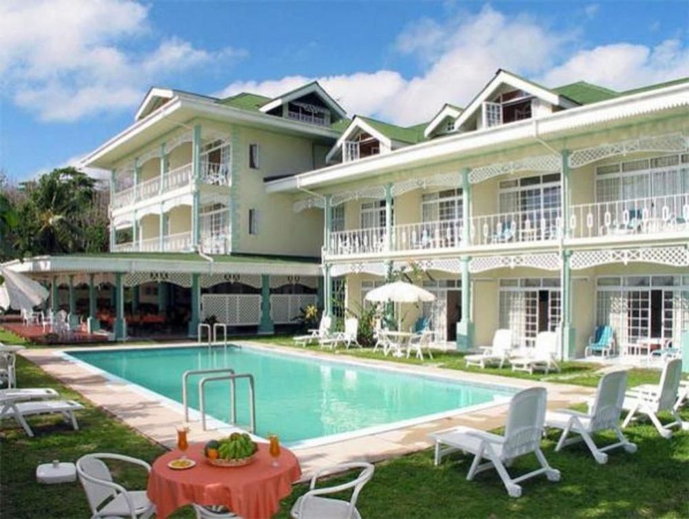 Palm Beach Hotel 3*
