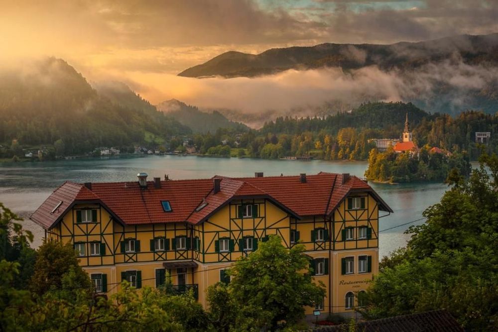 Hotel Triglav 4*