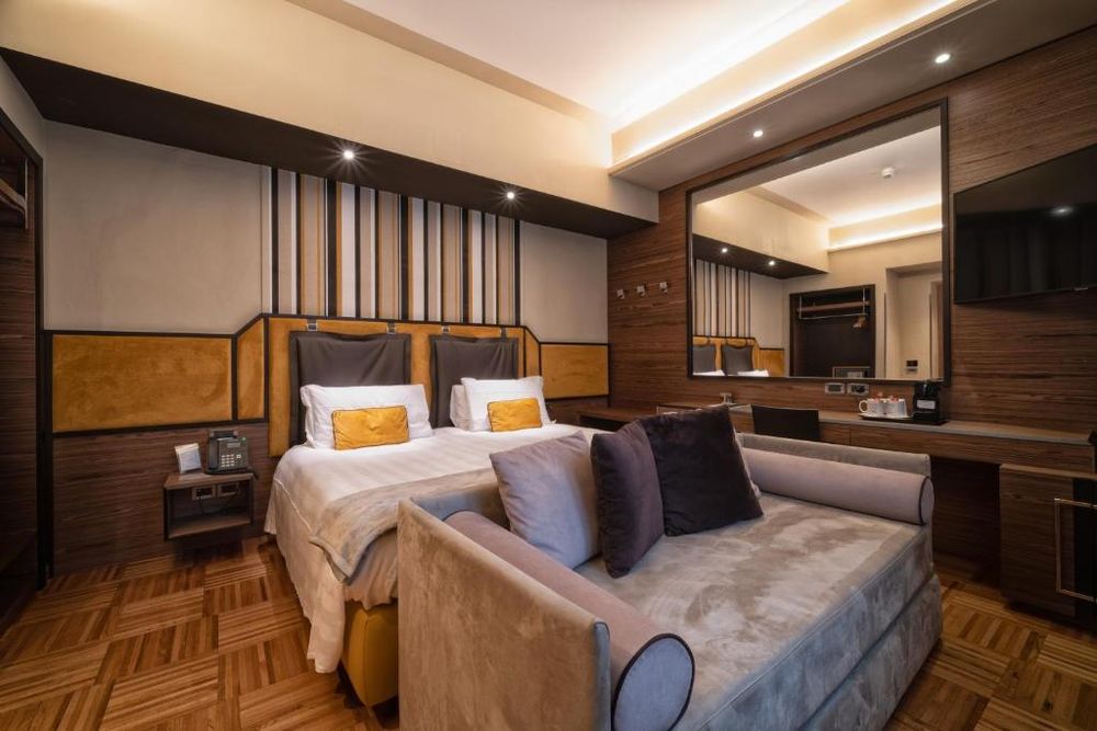 Hotel Solo Experience