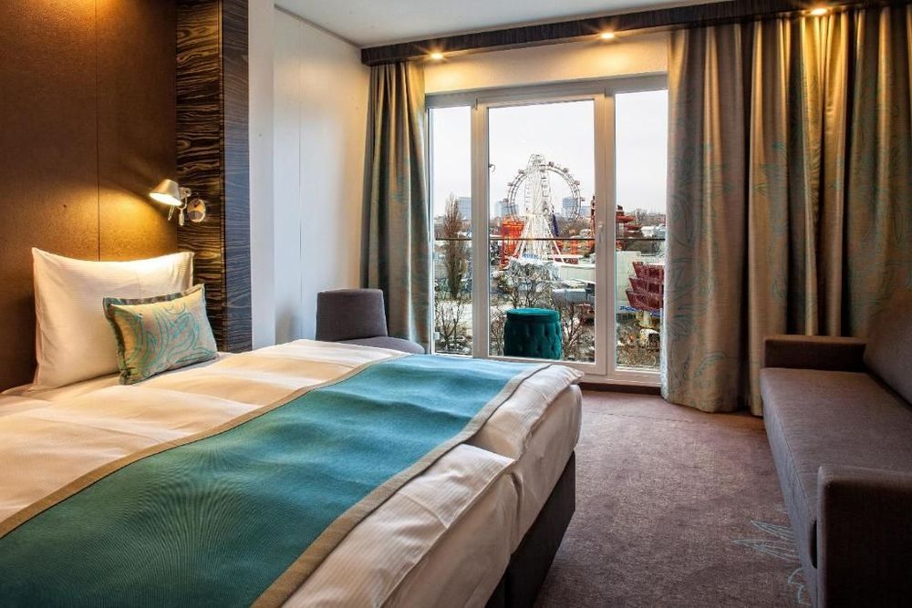 Motel One Wien-Prater 3*.