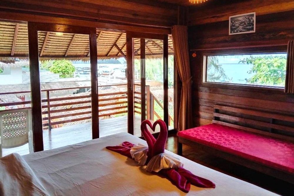 Sea To Moon Lipe 3*