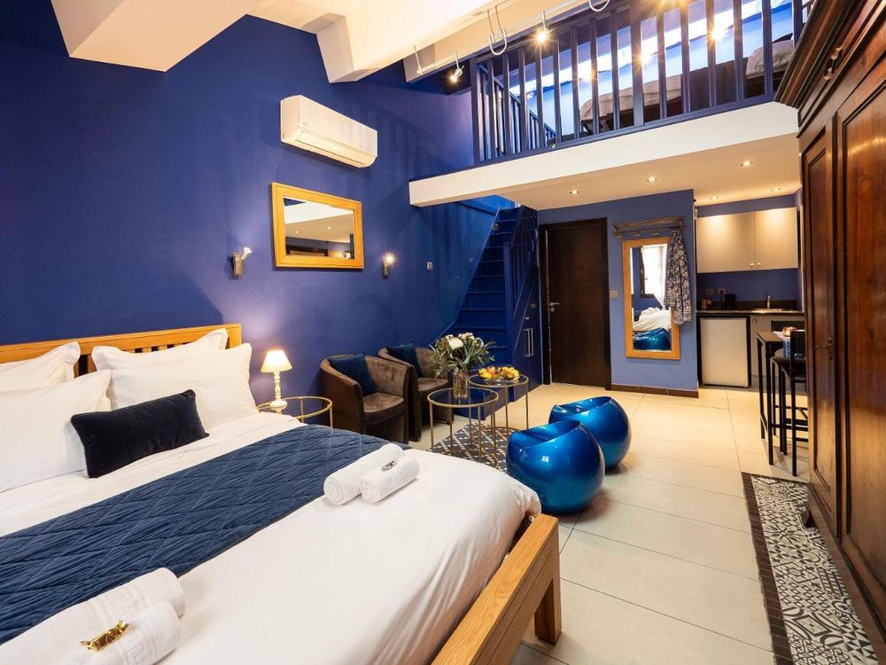 Suites Coronell d'En Vila