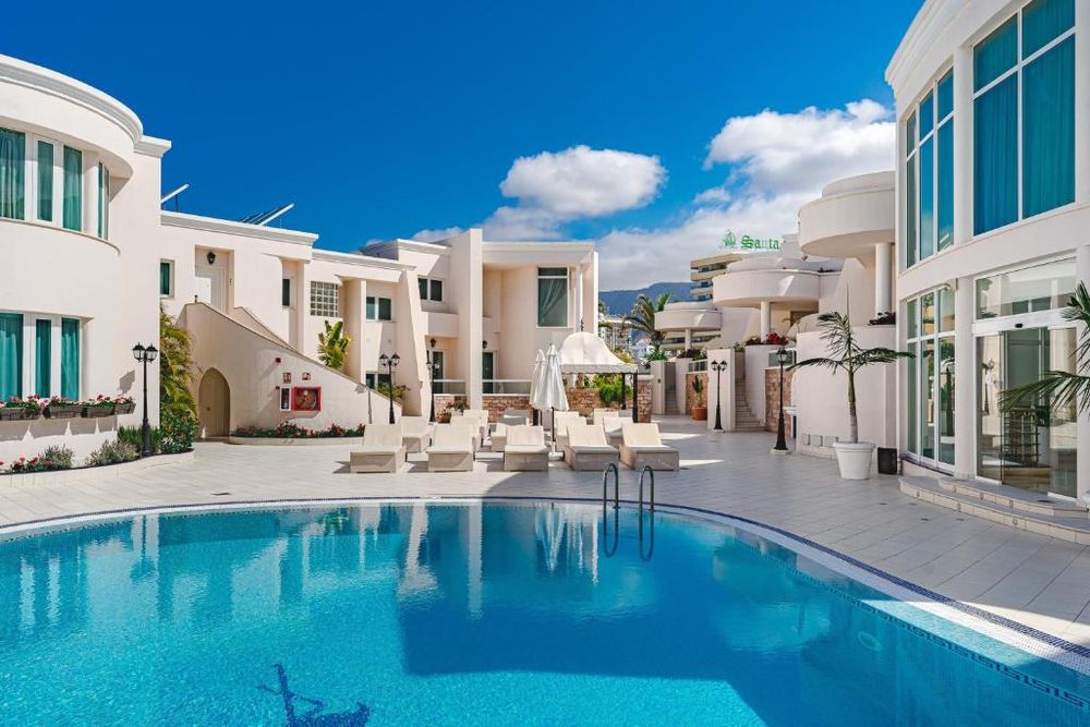 Flamingo Suites Boutique Hotel