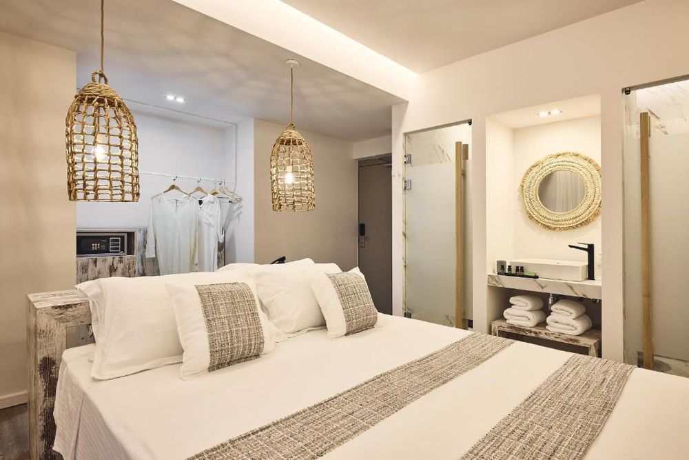 Kythnos Bay Hotel