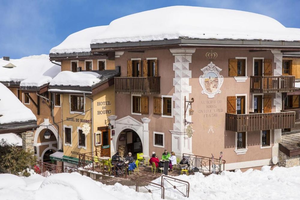 Hôtel du Bourg 3*