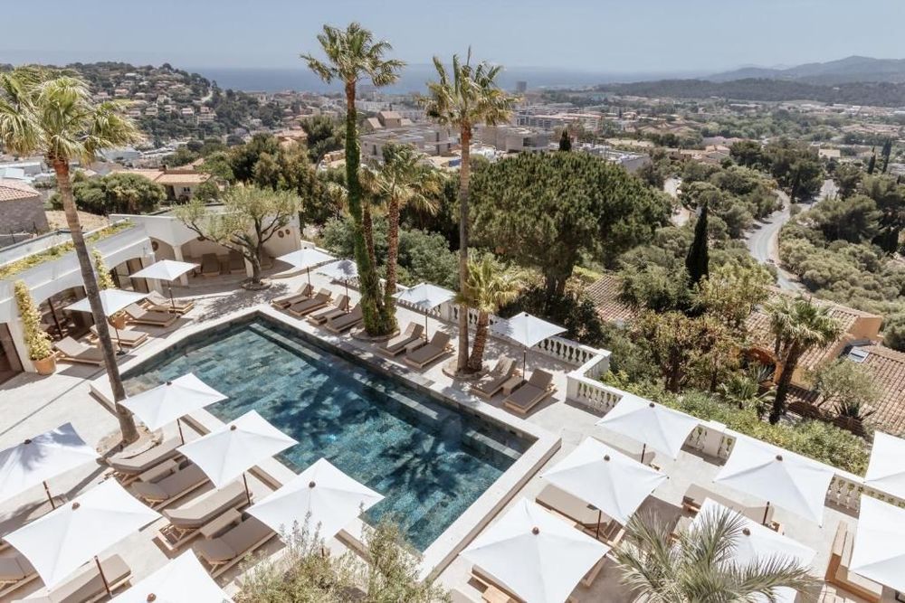 Le Mirage 4*