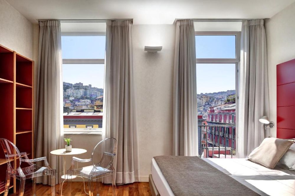 Hotel Piazza Bellini - Neapel