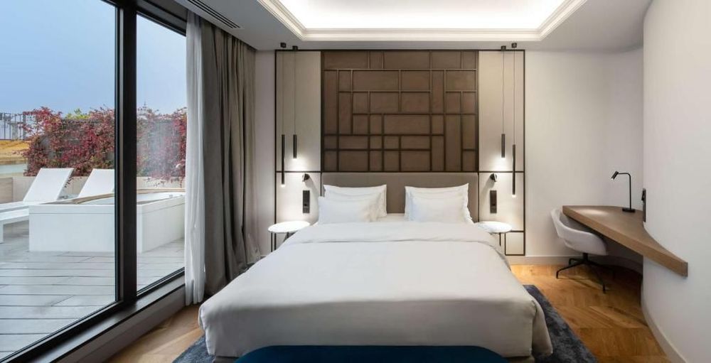 Radisson Collection Hotel Plaza Sevilla