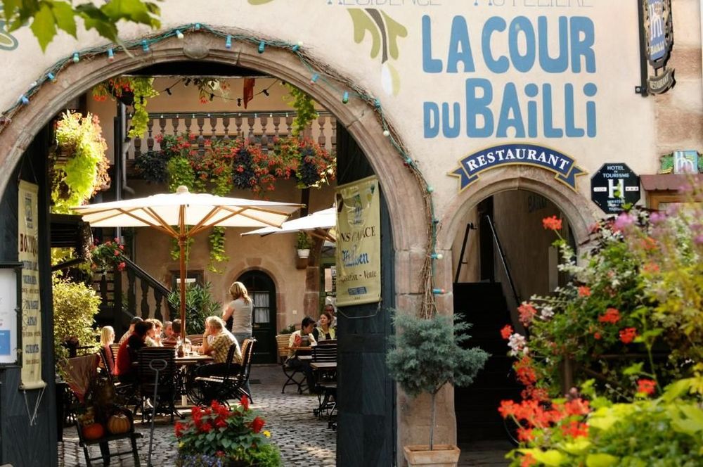 La Cour du Bailli Suites & Spa 3*