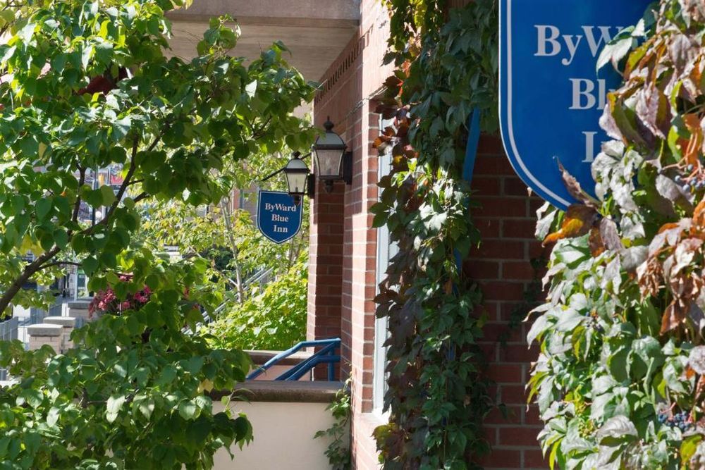 DiWard Blue Inn