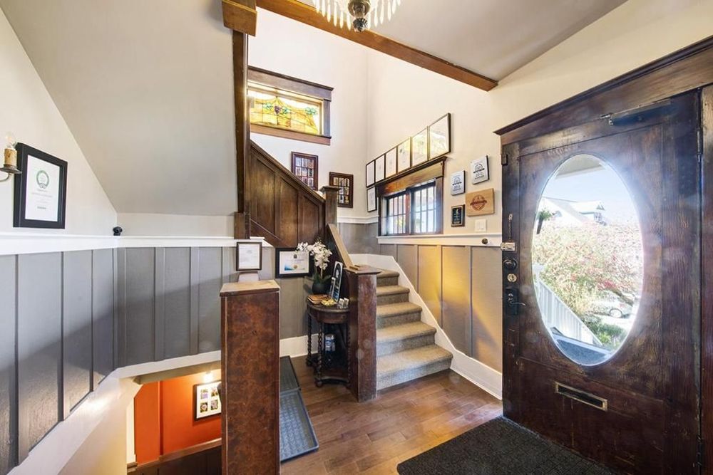 The Ivy on Parker Guest House - Vancouver