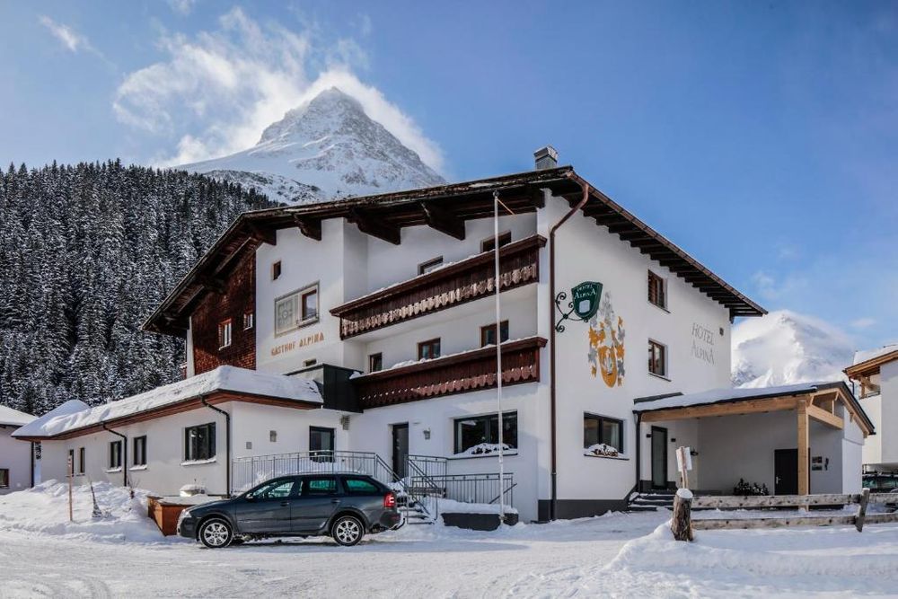 Hotel Alpina