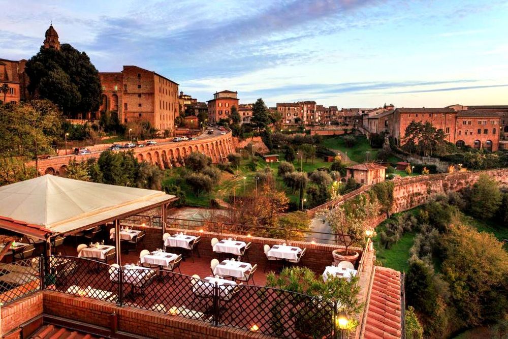 Hotel Athena