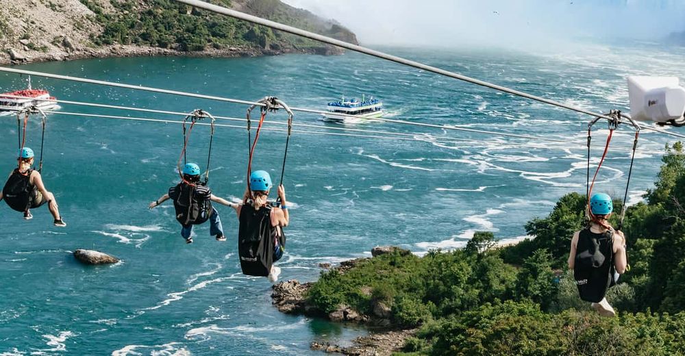 Chutes du Niagara : descente en tyrolienne