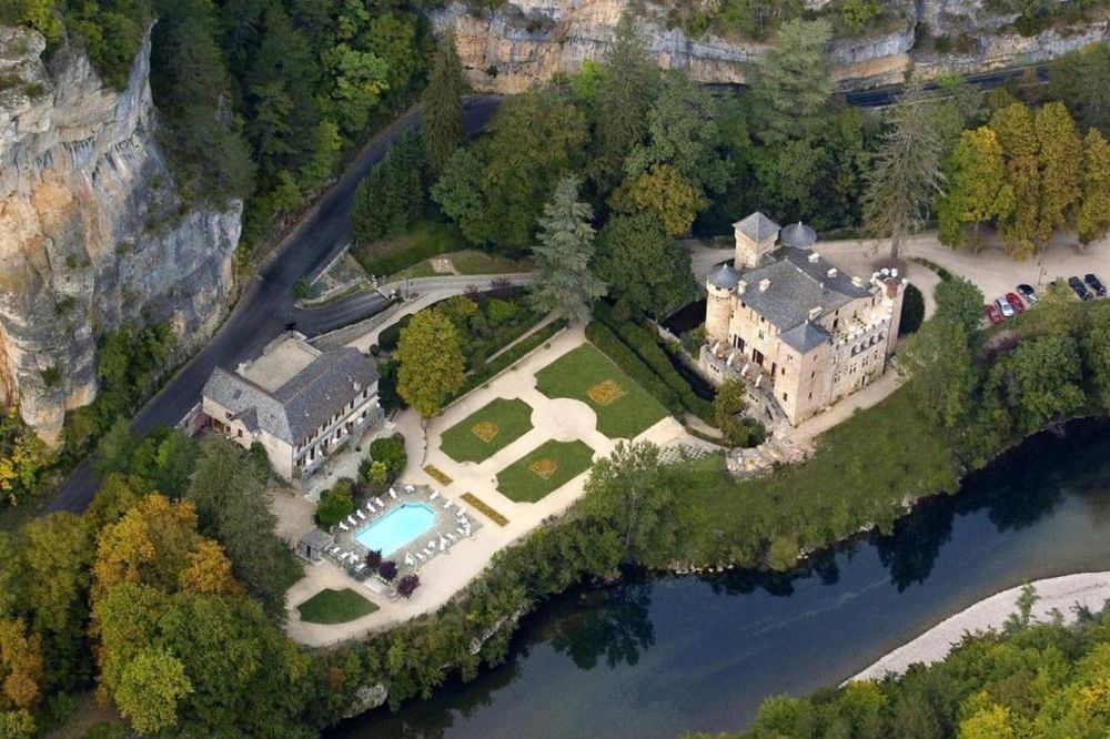 Château De La Caze