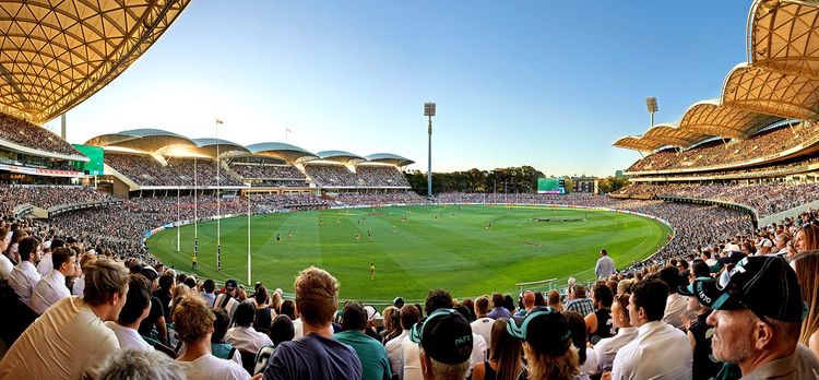 Les terrains du football australiens sont les mêmes que pour le cricket.