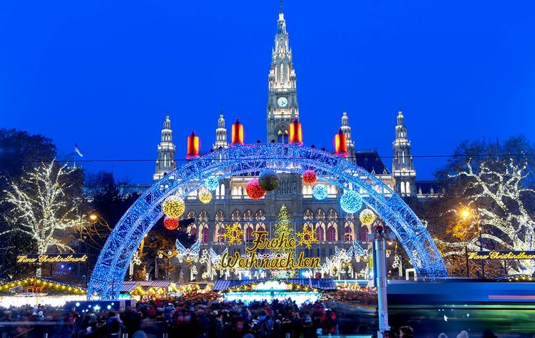 Le Wiener Christkindlmarkt, le marché du Christ, place de l'Hôtel de Ville de Vienne