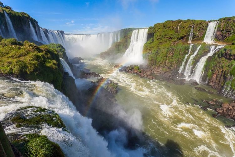 Chutes d'Iguaçu entre le Brésil et l'Argentine © saiko3p / 123RF