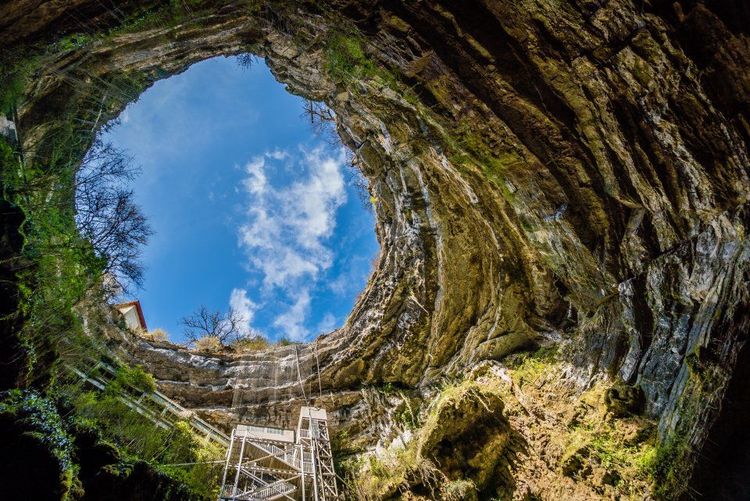 Le gouffre de Padirac en France © Stephane Debove /123RF