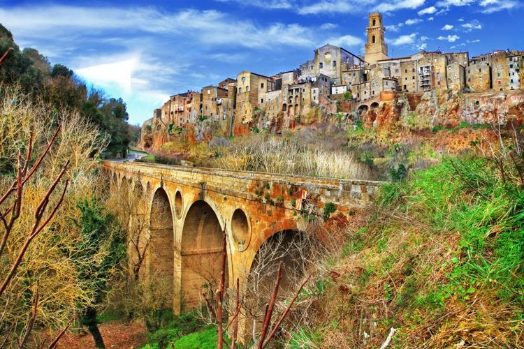 Pitigliano © freeartist/123RF