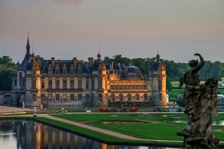 Le Château de Chantilly près de Paris, France © Alexander Sorokopud / 123RF