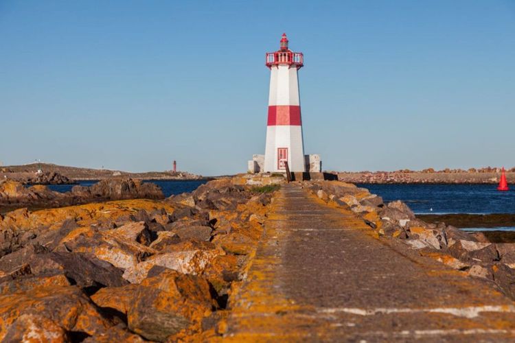 Le phare Saint-Pierre à Saint-Pierre-et-Miquelon - © Henryk Sadura/123RF
