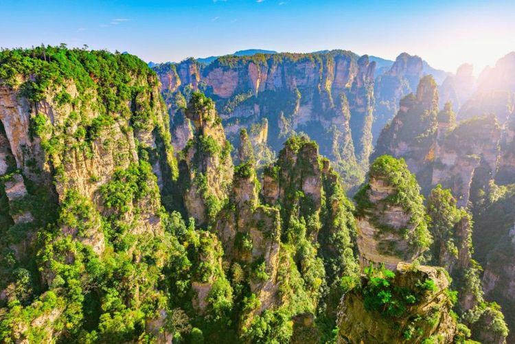 Le parc régional de Wulingyuan en Chine © Sergey Breev / 123RF