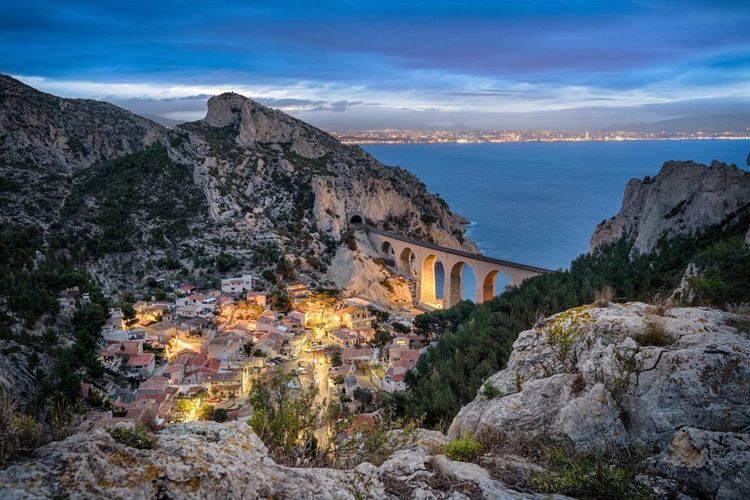 La Côte Bleue au Nord-Ouest de Marseille © Sergey Dzyuba/123RF