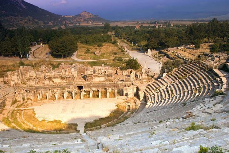 Autour du Grand Théâtre, on devine les autres monuments aujourd'hui détruits