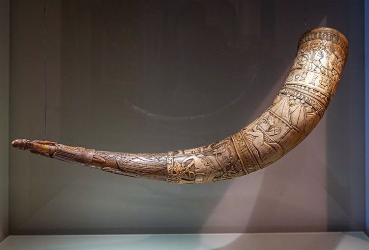 Corne Viking, à boire, sculptée, exposée dans le musée