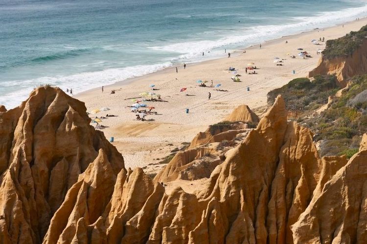 Plage de Comporta vue depuis les falaises de grès