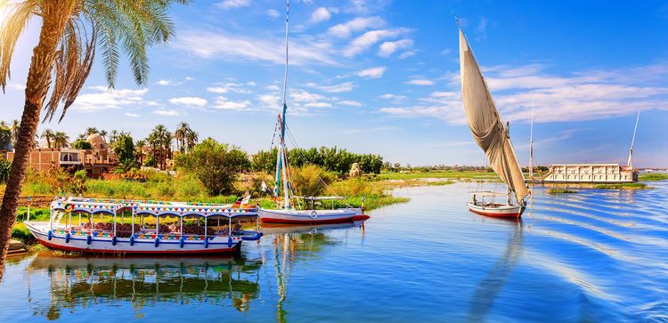 Let's go on an excursion, by felucca or dahabieh