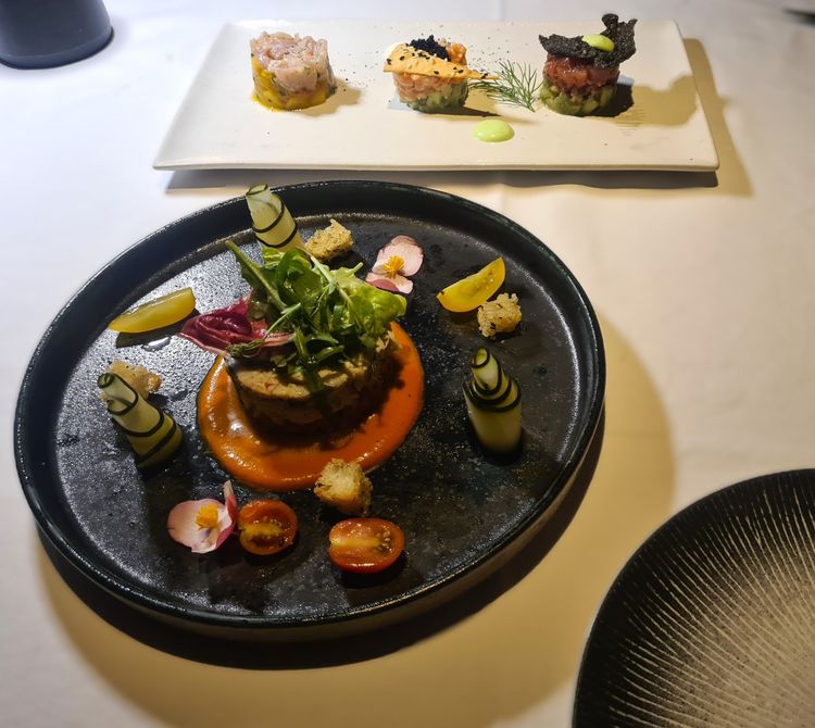Les entrées du restaurant Sardine avec le trio de tartares à Seminyak, Bali