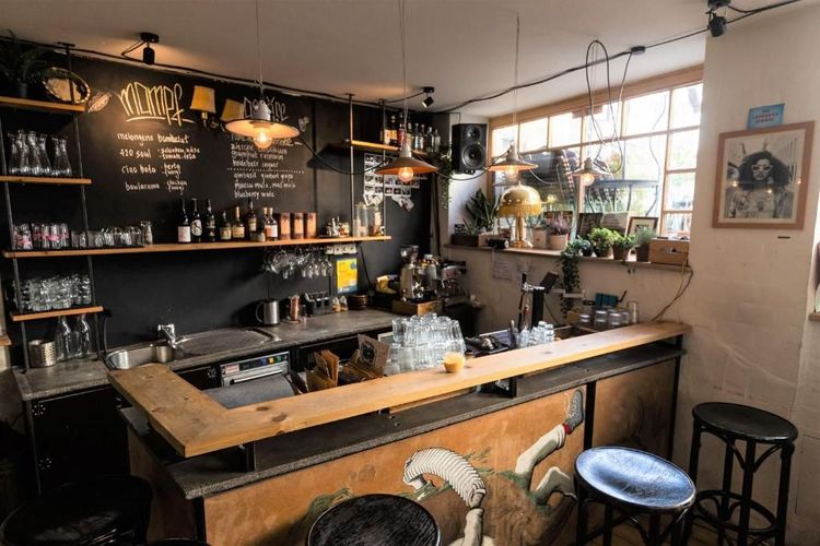 Die Bar in der Jugendherberge