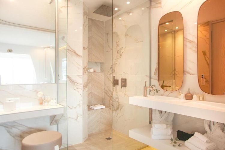 Das Badezimmer repräsentiert gut den 5*-Standard des Hotels