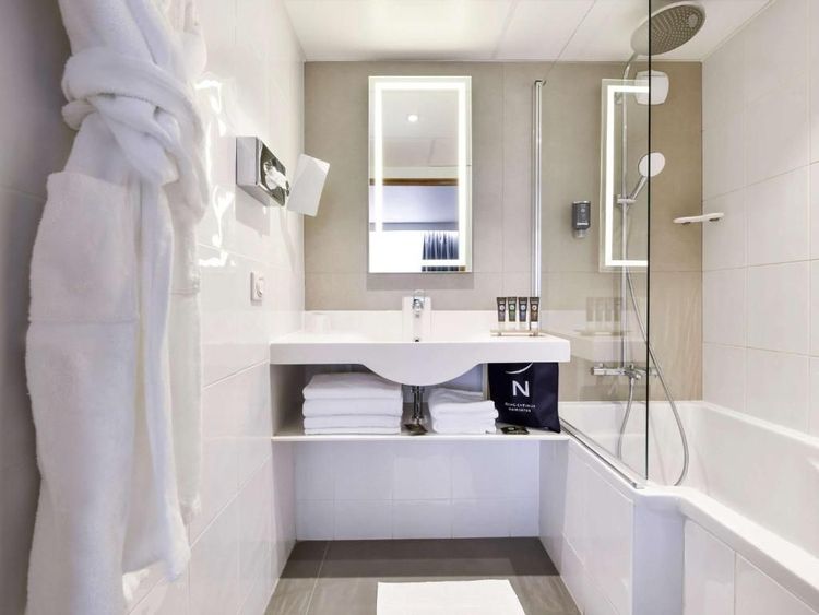 Salle de bain avec baignoire, le luxe ultime