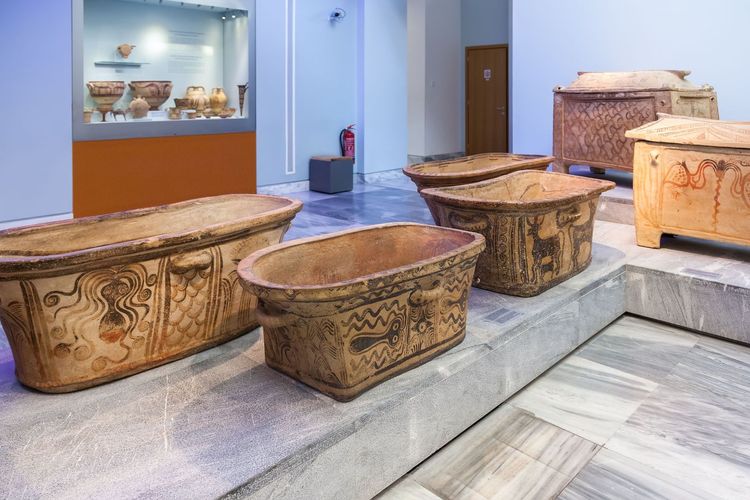Larnax (baignoire et cercueil) datant de l'époque minoenne