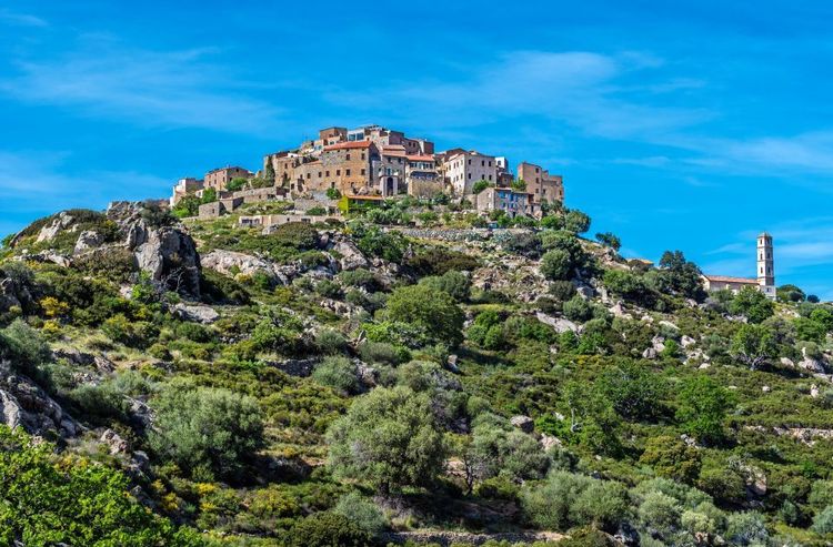 Sant'Antonino, dans la montagne corse