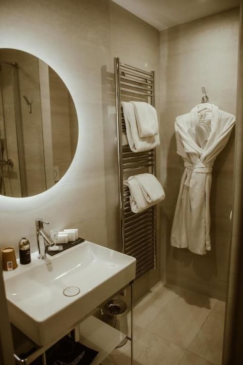 Il bagno moderno e i suoi articoli da toilette